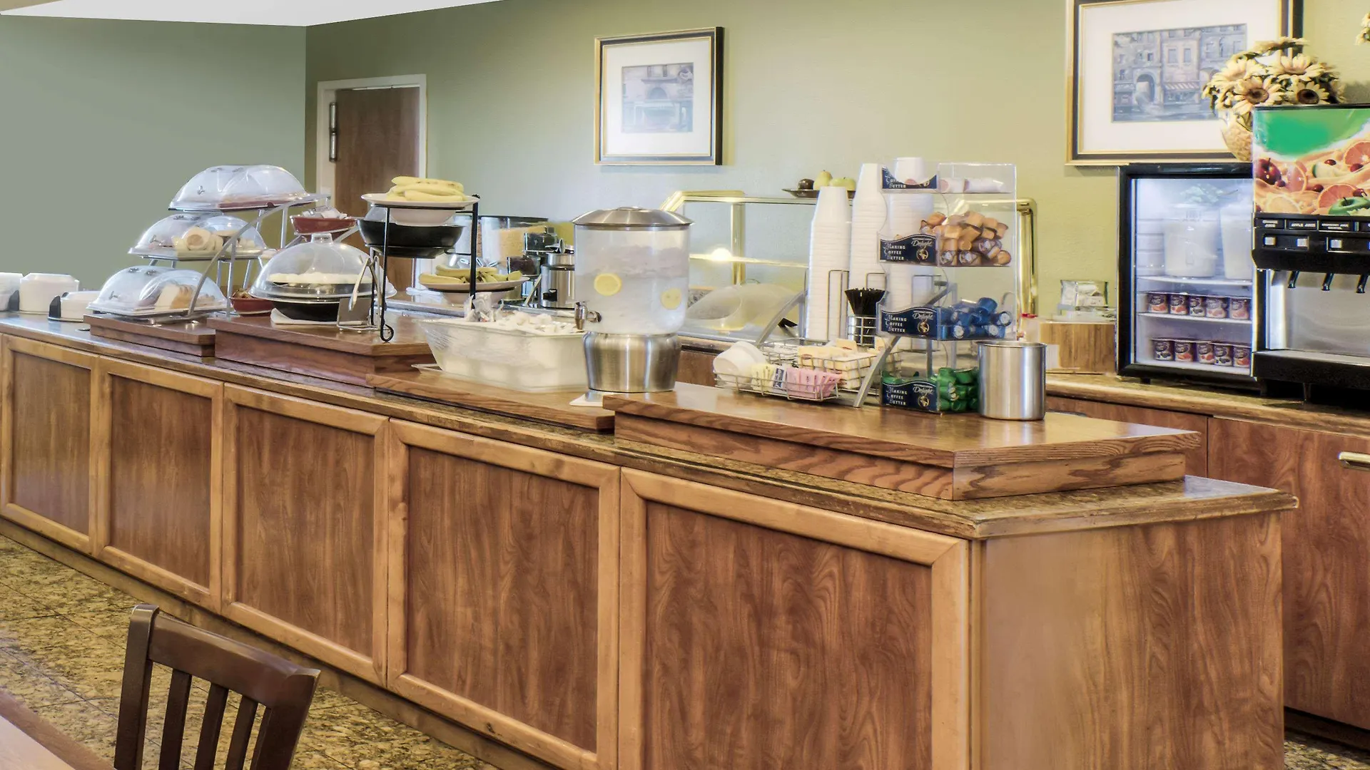 Hawthorn Suites Sacramento Hotel